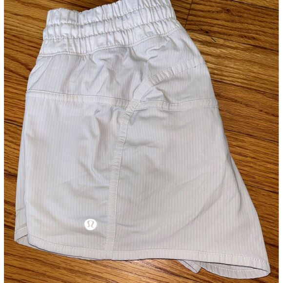Lululemon Tracker Shorts 3.5" Lined Drawstring Active Shorts W7AT7S Women Size 6 - Picture 6 of 9